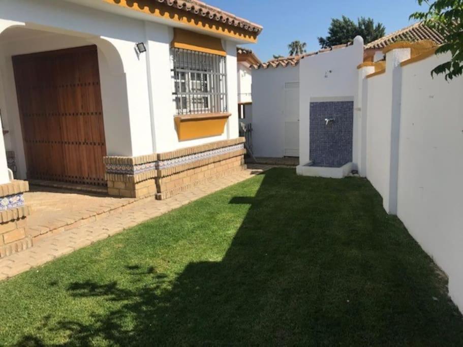 Villa El Magnolio Chiclana de la Frontera Exterior foto