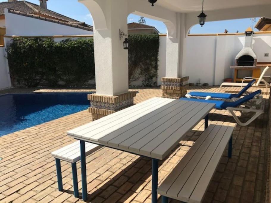 Villa El Magnolio Chiclana de la Frontera Exterior foto